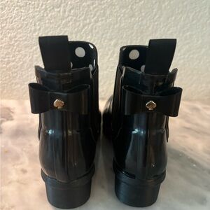 Kate Spade rain boots size 5, black, bows